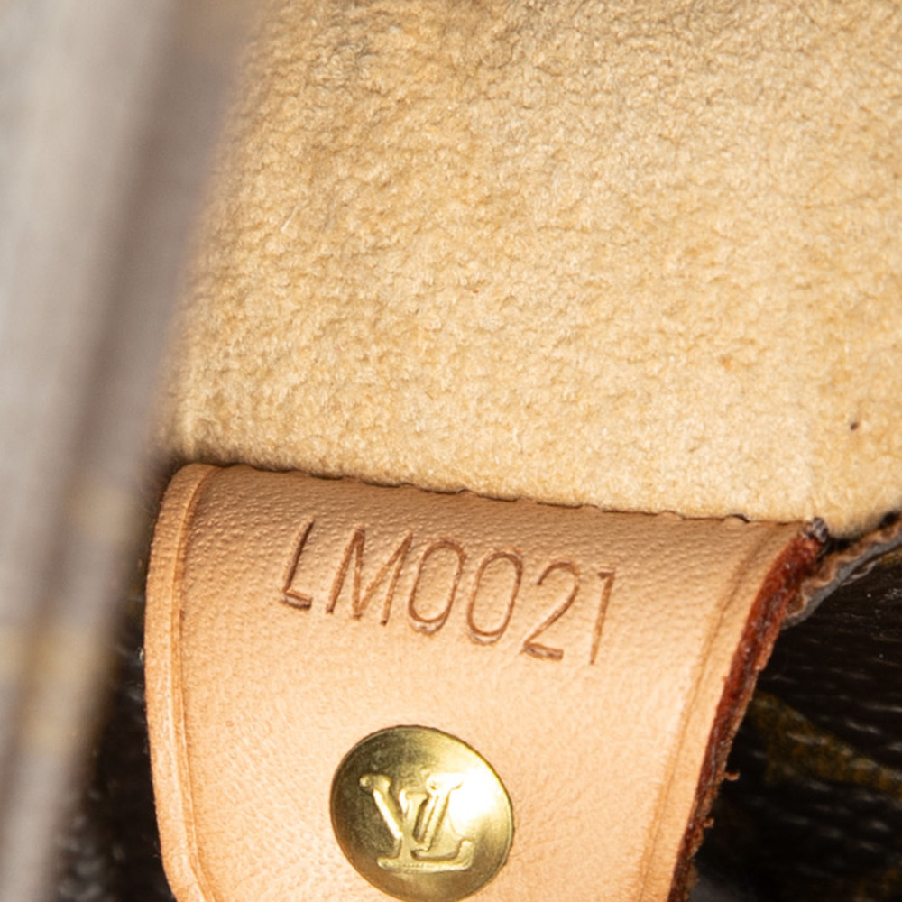 Pre-Loved Louis Vuitton Monogram Luco - Picture 6 of 8